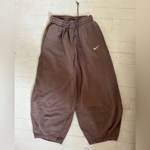 Nike Tapered Joggers